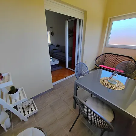 Roko, Hrvatska 아파트