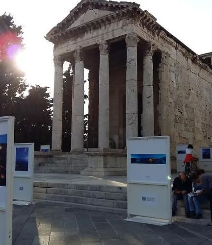 Roko, Hrvatska Póla